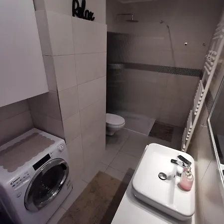 Apartmenty Adler - White Lägenhet *